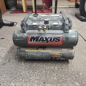 Maxus 5 gallon air compressor powers on