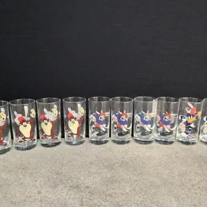 Smuckers Looney Tunes drinking glasses