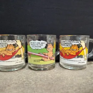 Garfield drinking cups