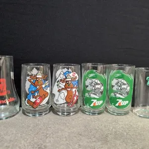 Vintage 7-Up drinking glasses