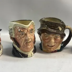 Vintage Royal Doulton Small Toby Mug Beefeater