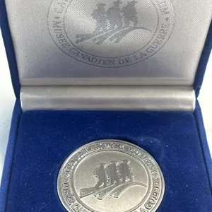 Canadian War museum medallion with case