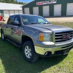 2013 GMC Sierra SLE Z71 Pickup