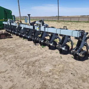 Hiniker  6000  Cultivator/Ridger - 12R30
