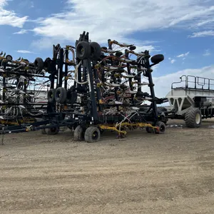 2012 SEEDMASTER 7012 AIR DRILL &2013 BOURGALT  6700 AIR CART