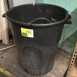 Poly trash can