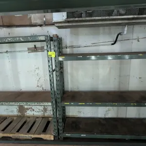 6½'x1½'x6' Metal multi tier rack with particle board decking