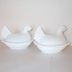 Vintage White Milk Glass  Hens On A Nest