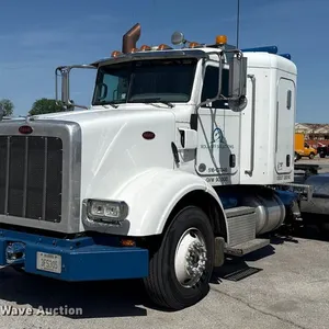 2013 Peterbilt 365 semi truck