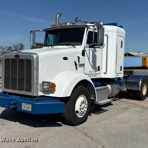 2013 Peterbilt 365 semi truck