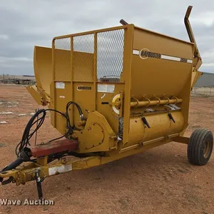 Haybuster 2650 bale processor