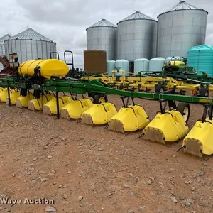 Willmar Fabrication Redball 12RW hooded sprayer