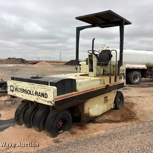 1996 Ingersoll Rand PT125R pneumatic roller