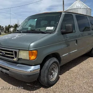 2006 Ford E150 van
