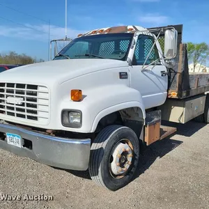 2001 GMC C6500 flatbed truck