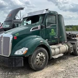 2019 Kenworth T680 semi truck