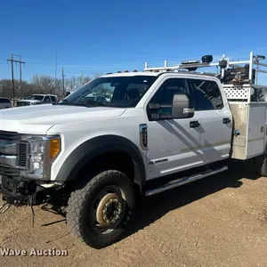 2017 Ford F550 Crew Cab utility / service truck