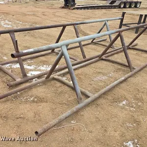 (2) pipe stands