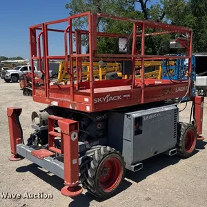 2013 Skyjack SJ6826RT scissor lift