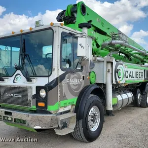 2007 Mack MR688S concrete pump truck