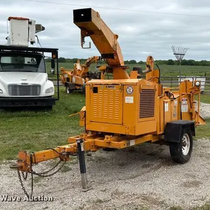 2015 Bandit Industries 990 wood chipper