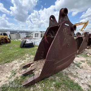 32” W excavator bucket