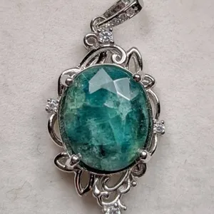 3.4 ct Certified Silver Emerald gemstone Pendant ($4,860 Appraisal)