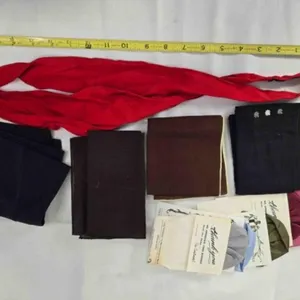 Gaucho tie; 5 pocket squares; 4 handkerchiefs