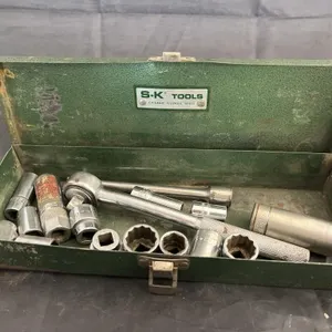 Socket Set w/Ratchet SAE