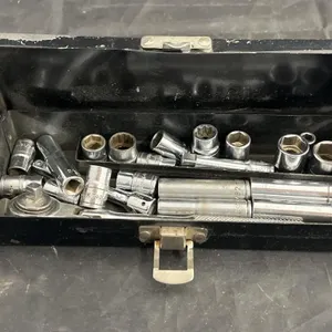 Socket Set w/Ratchet Metric