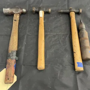 4 Pcs - Assorted Hammers & Screw Driver