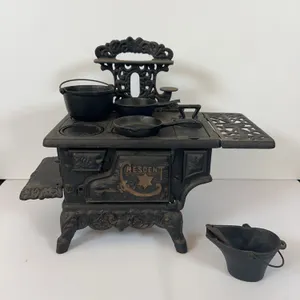 VTG Crescent Child’s Cast Iron Stove