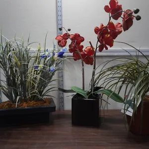 Artificial tabletop plants