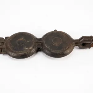 Vintage Griswold No 8 French Waffle Iron