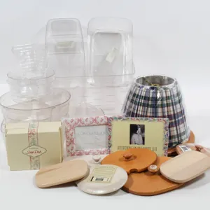 LONGABERGER ITEMS INCLUDING LAMP SHADE AND LIDS.