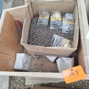 Boxes of Nails, Hinges