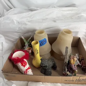 FIGURINES-LIGHT SHADES