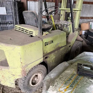 Clark L500Y55 Forklift