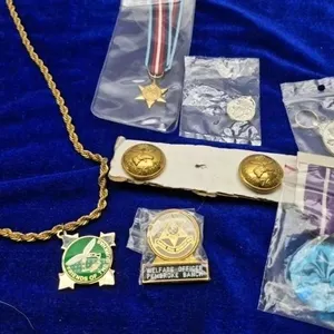 Vintage medals buttons lot