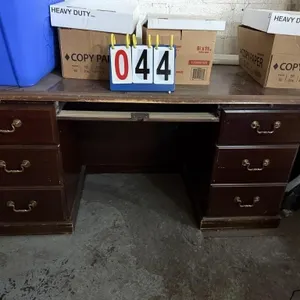 7 Drawer Wooden Desk
