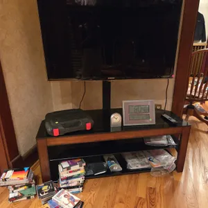 Samsung TV stand included