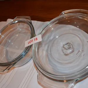 2 Glass Casserole Bowls with Lids