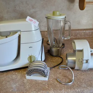 Braun Mixer with attachments, Slicer, Blender, etc.