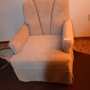 Swivel Rocker Chair, comes with 2 pillows, excellent condition