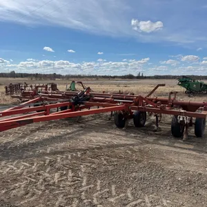 Wil-Rich 28' chisel plow