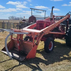 Farmall M wide front w/ front loader