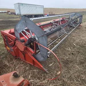 Massey-Ferguson 9120 20' rigid head w/ batt reel