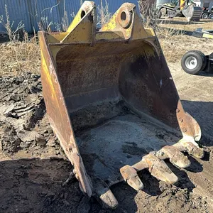 John Deere 44" frost bucket for JD 690 excavator