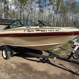 1993 Aquastar 17.5 foot fibreglass boat with 140 horsepower Evinrude and trailer *THIS ITEM AVAILABLE FOR WEBCAST AND LIVE ON-SITE BIDDING