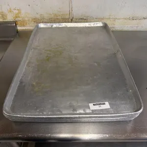 LOT OF SHEET PANS